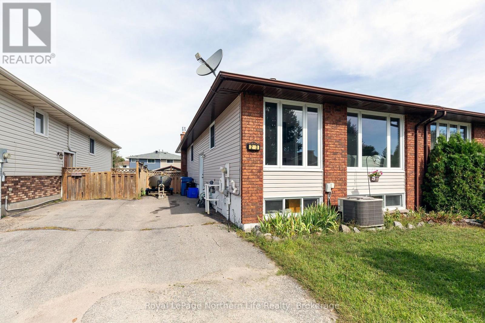 23 HARRIS DRIVE, North Bay (Ferris) — photo 1
