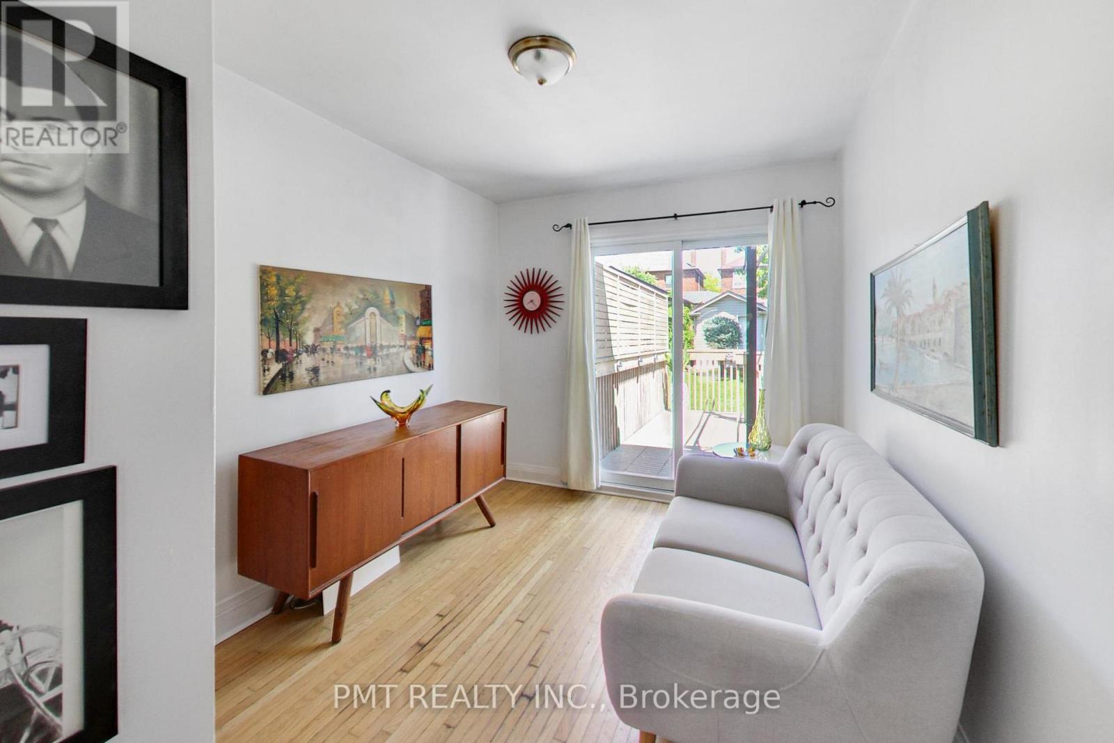 25 RONALD AVENUE - 18
