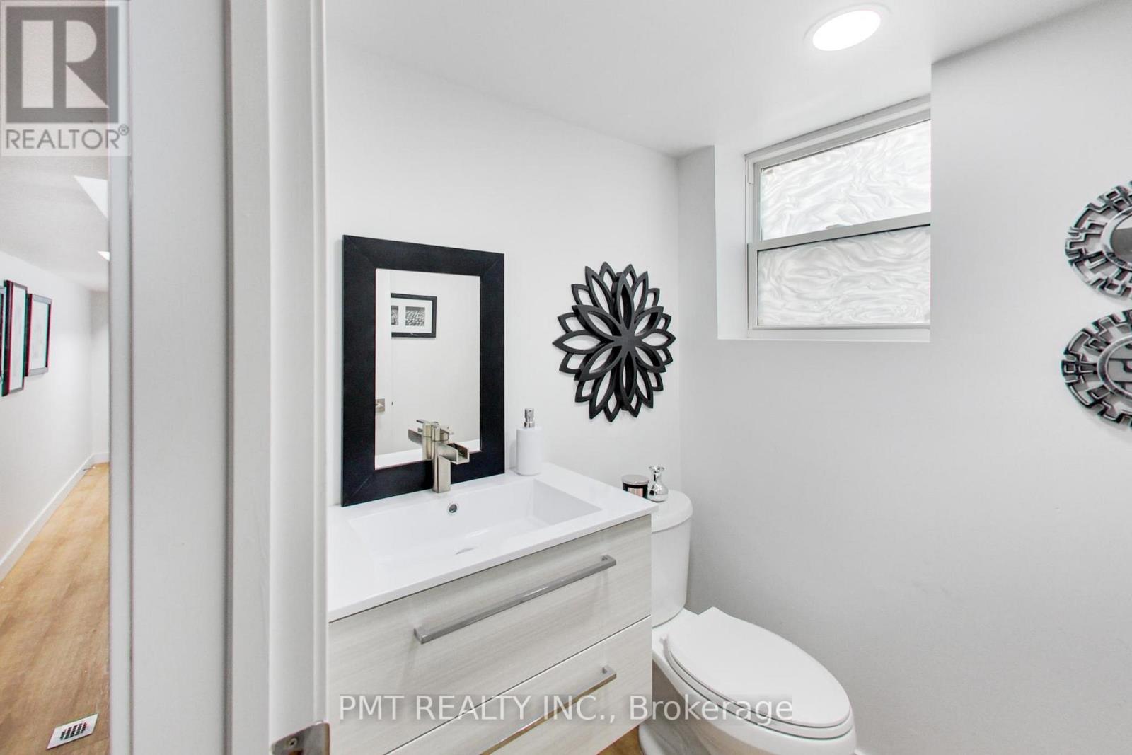 25 RONALD AVENUE - 25
