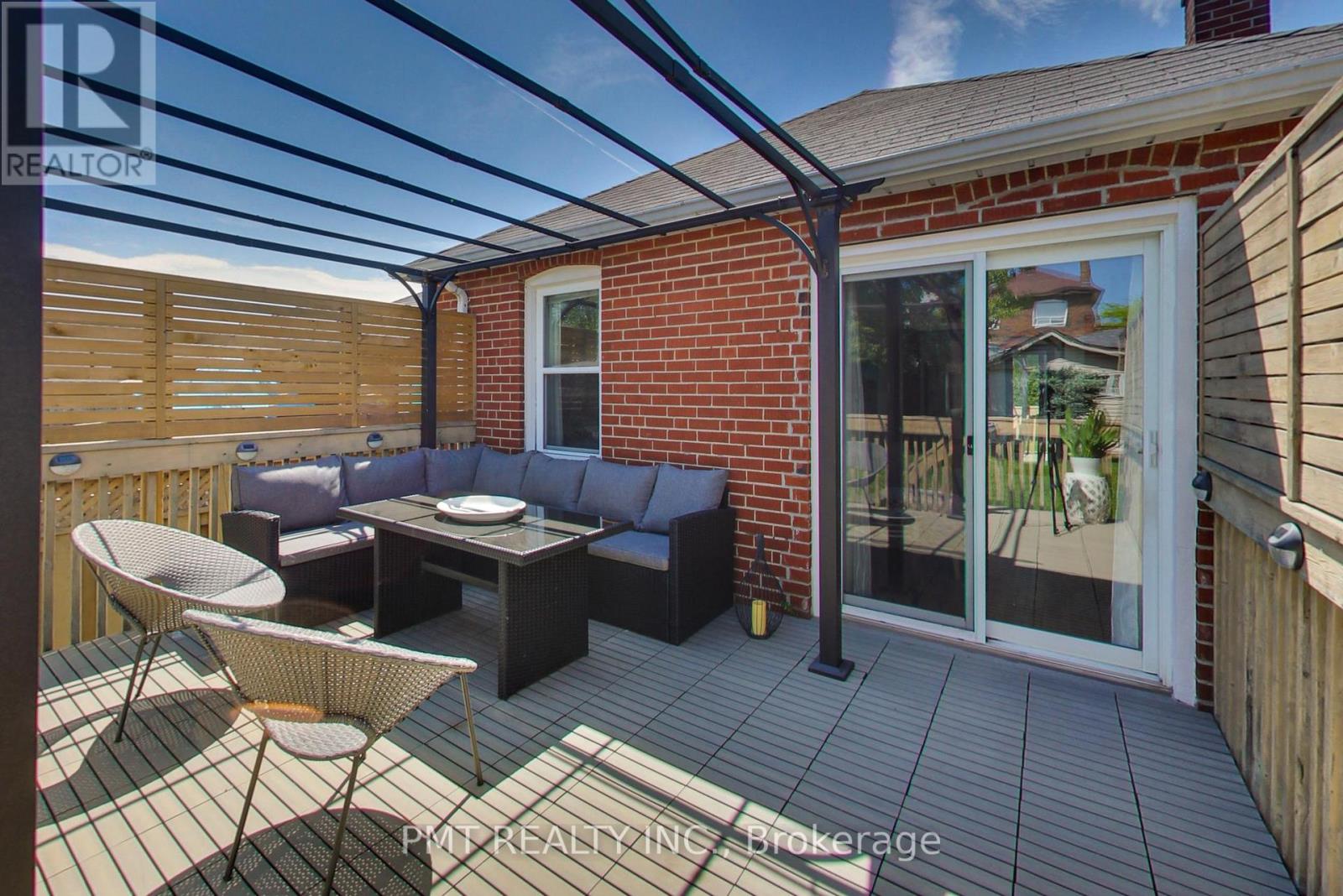 25 RONALD AVENUE - 30