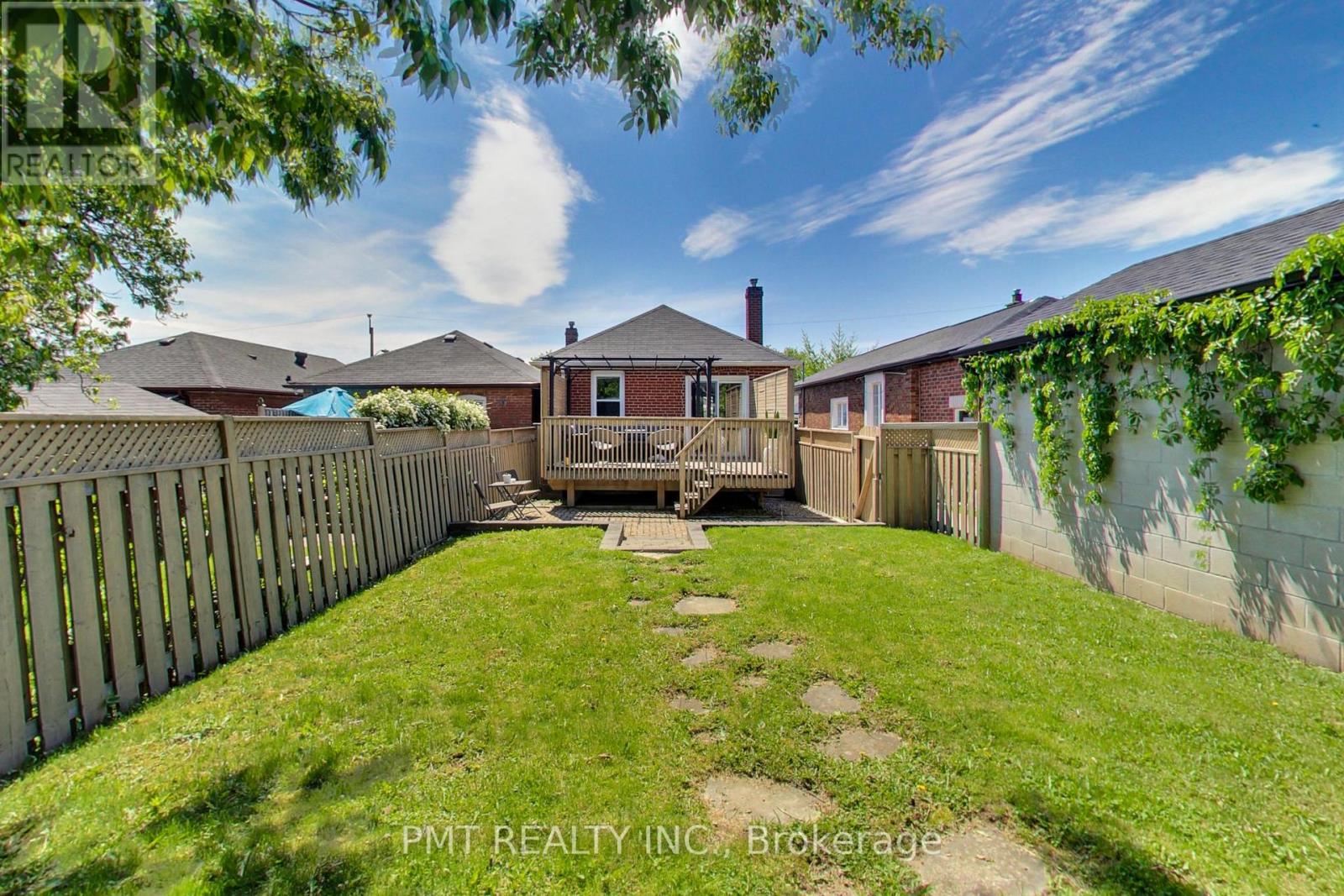 25 RONALD AVENUE - 36