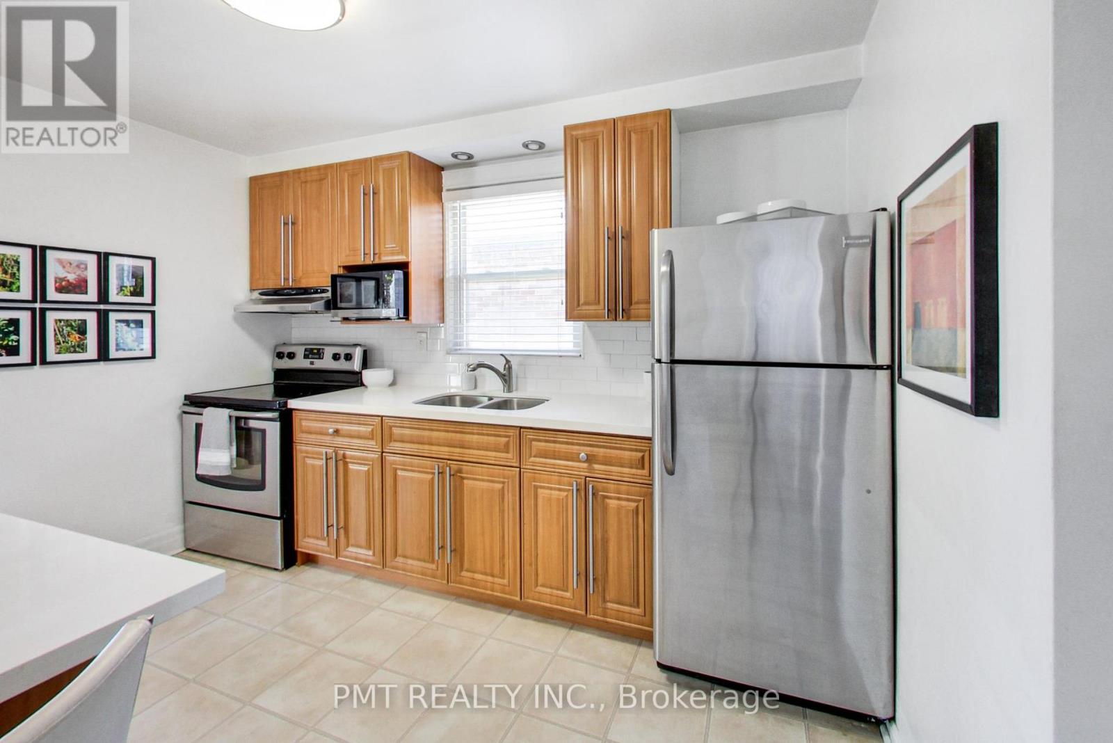 25 RONALD AVENUE - 8