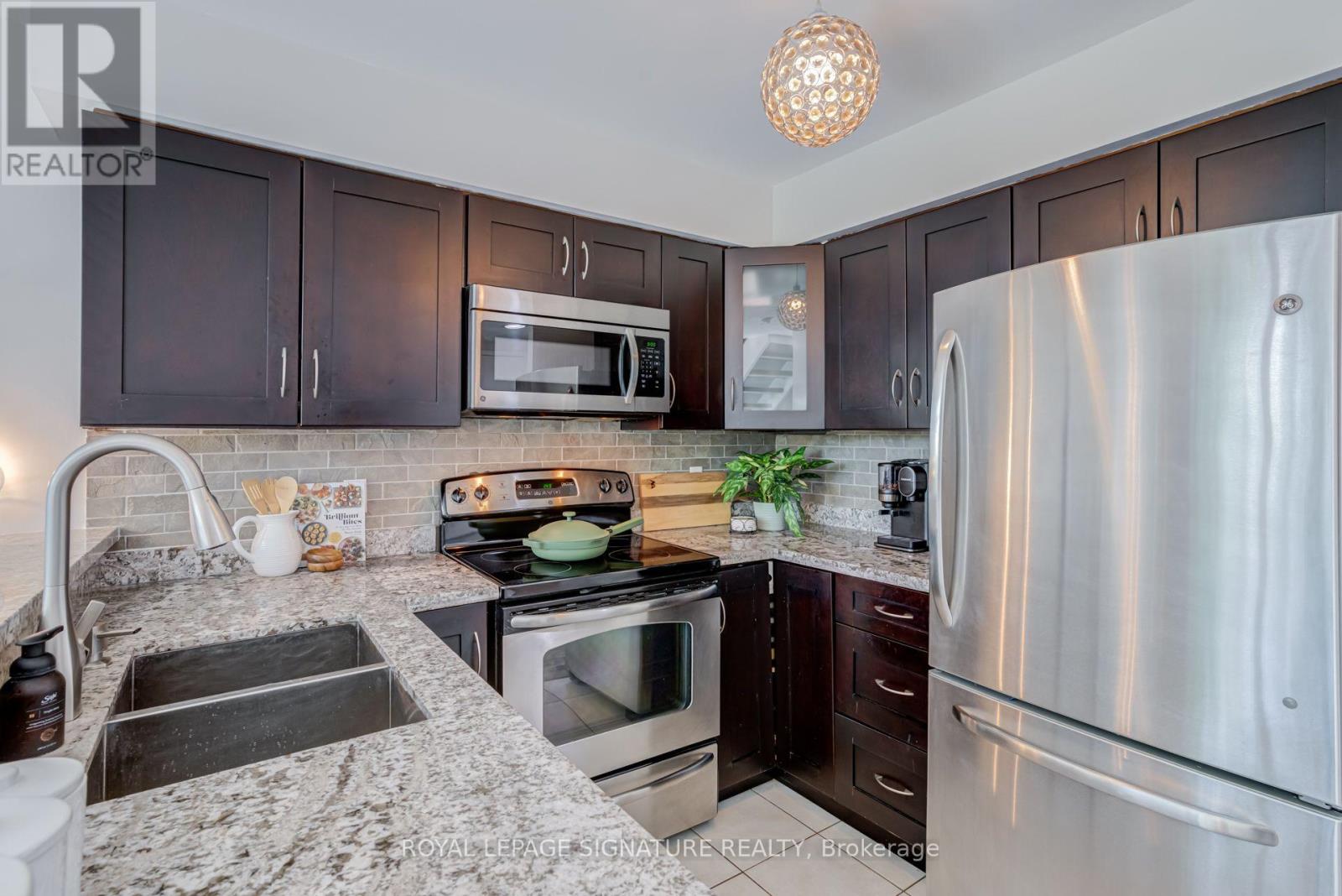 #203 200 MANITOBA STREET - 8
