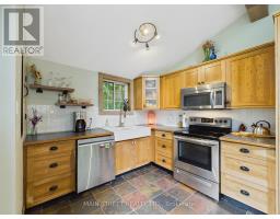 Family room - 1063 Sherwood Forest Road, Bracebridge, ON P1L1X3 Photo 6