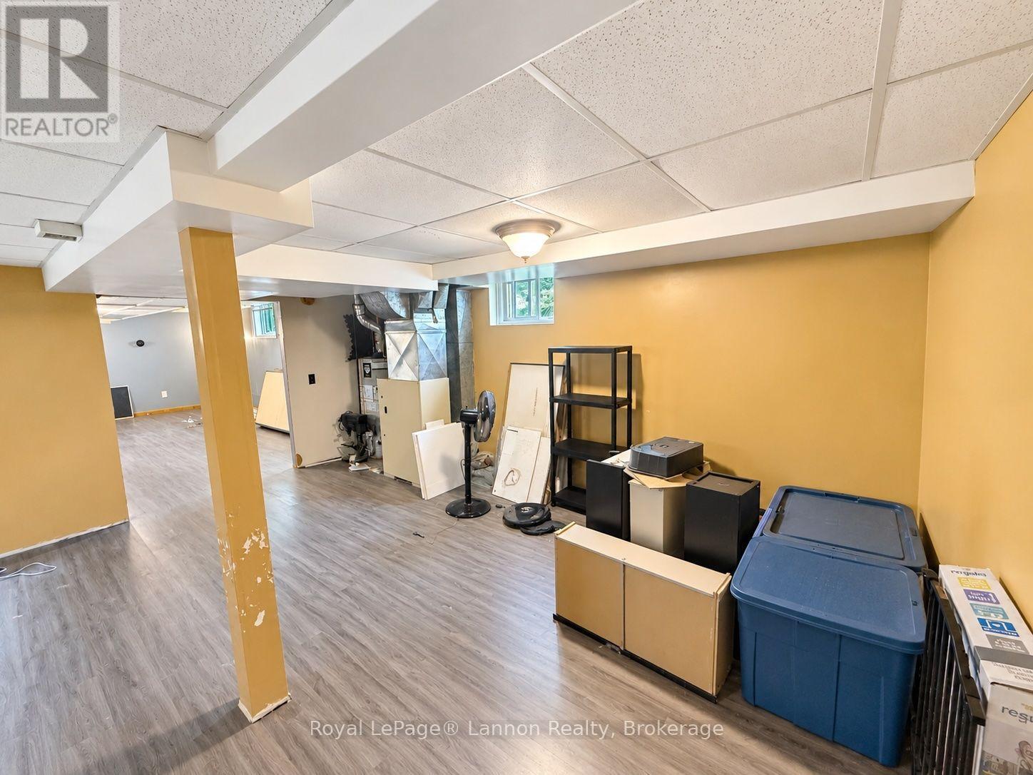 498 GRENVILLE AVENUE - 22