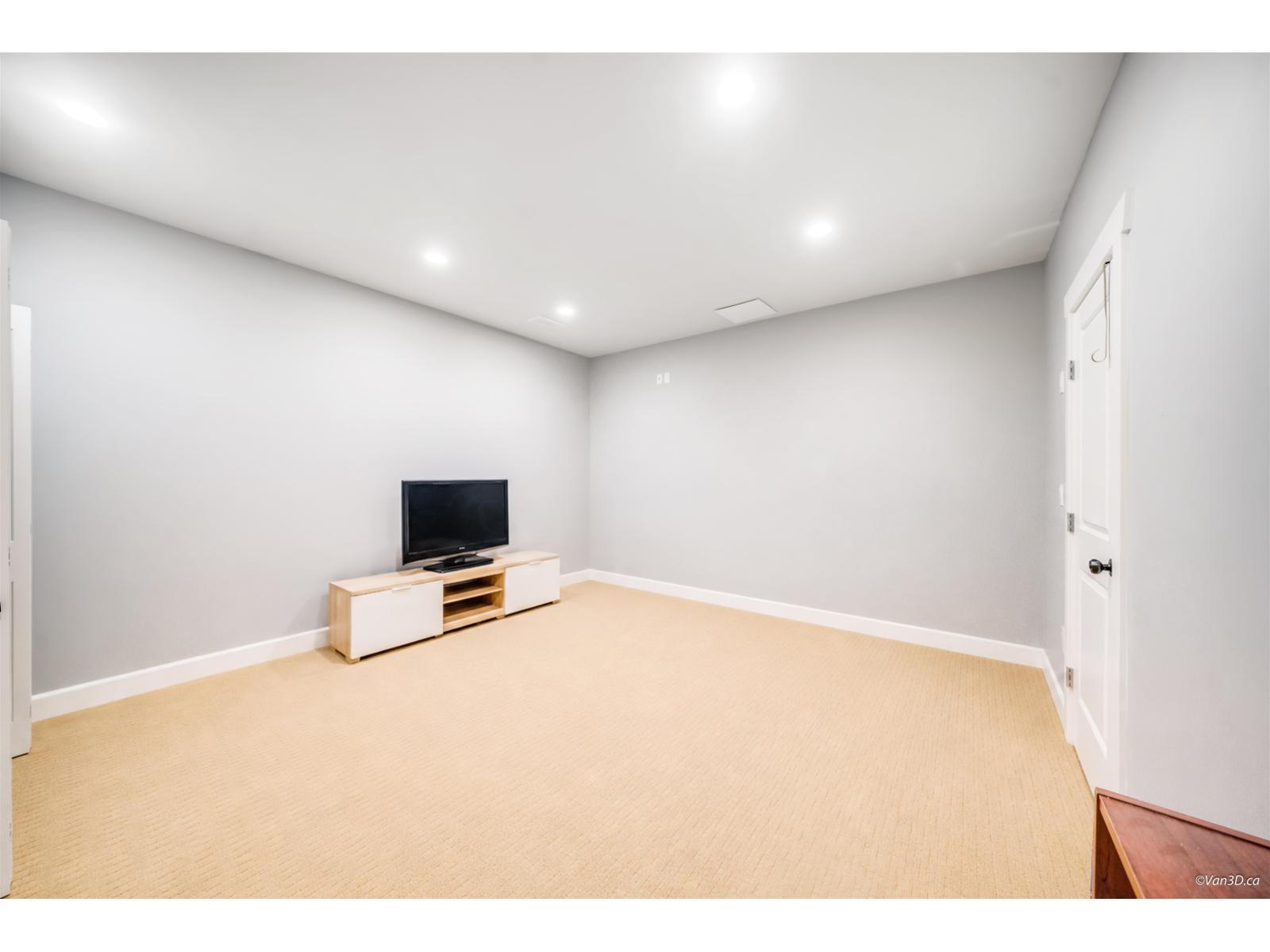 16383 HIGH PARK AVENUE, Surrey