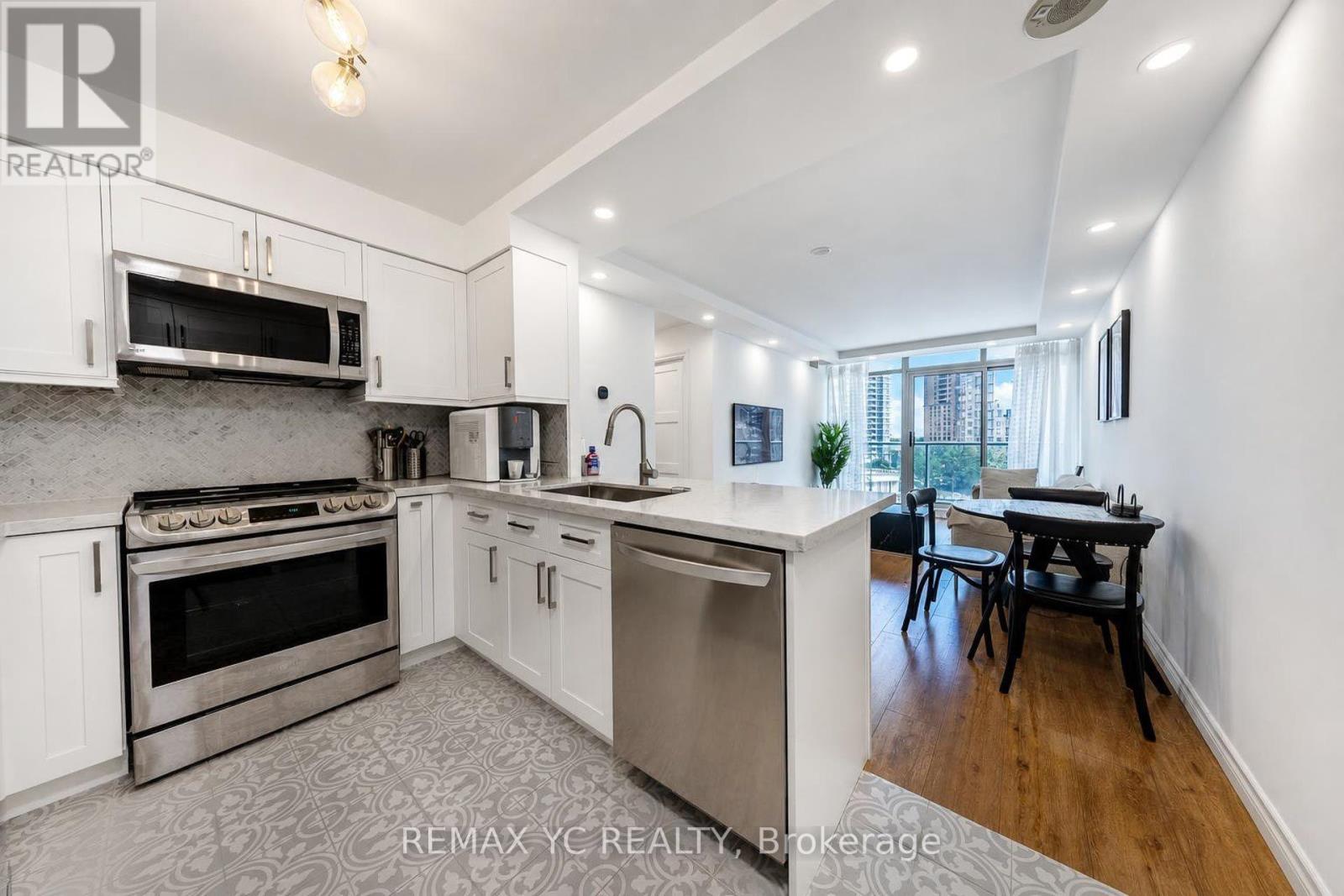 Photo of 5500 Yonge Street