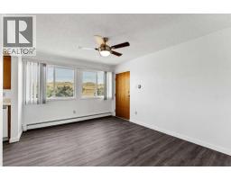 211, 1051 3 Street Nw, Medicine Hat, AB T1A7Y4 Photo 24