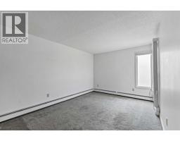 211, 1051 3 Street Nw, Medicine Hat, AB T1A7Y4 Photo 32