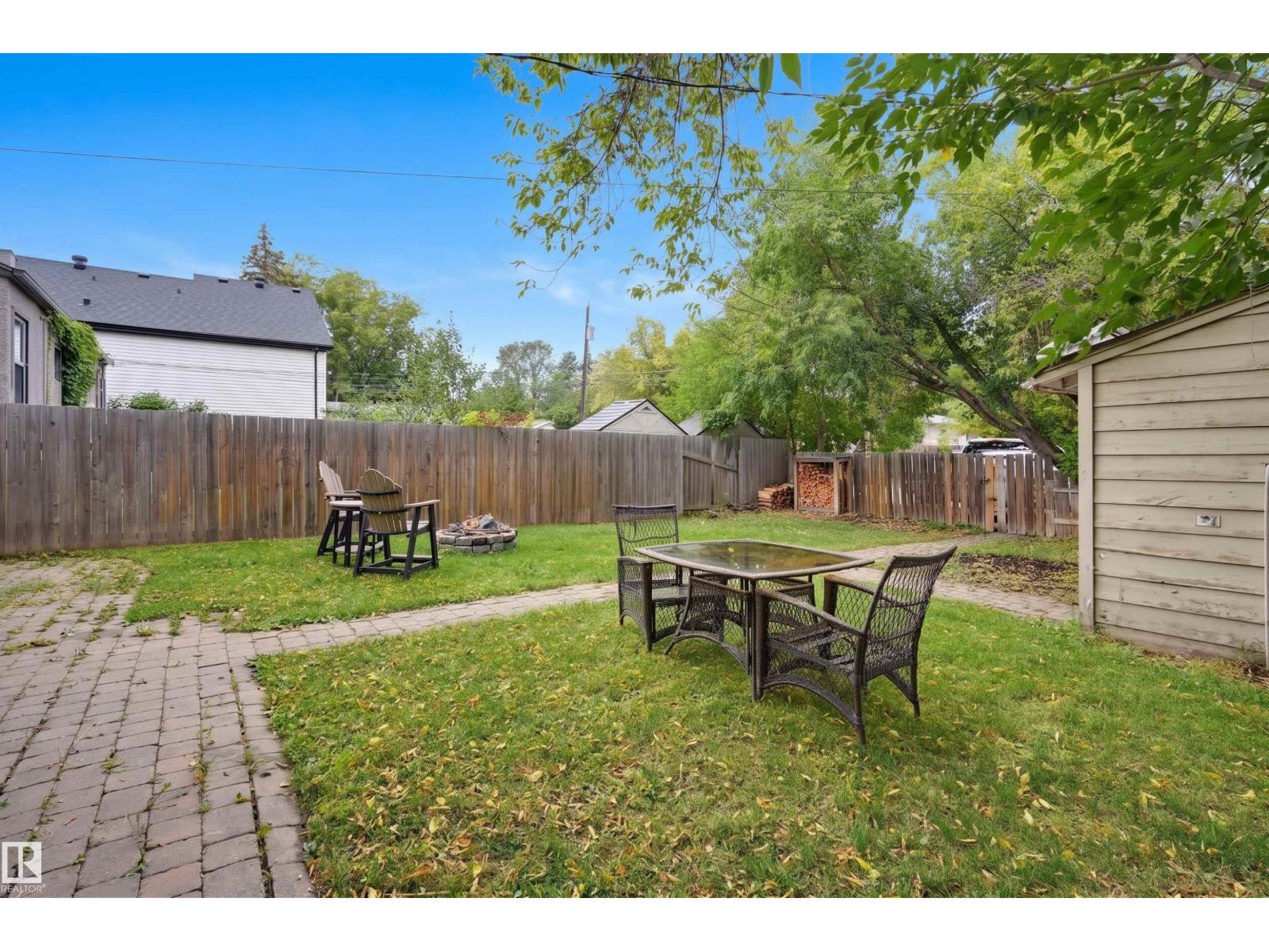 10670 61 AV NW - 16