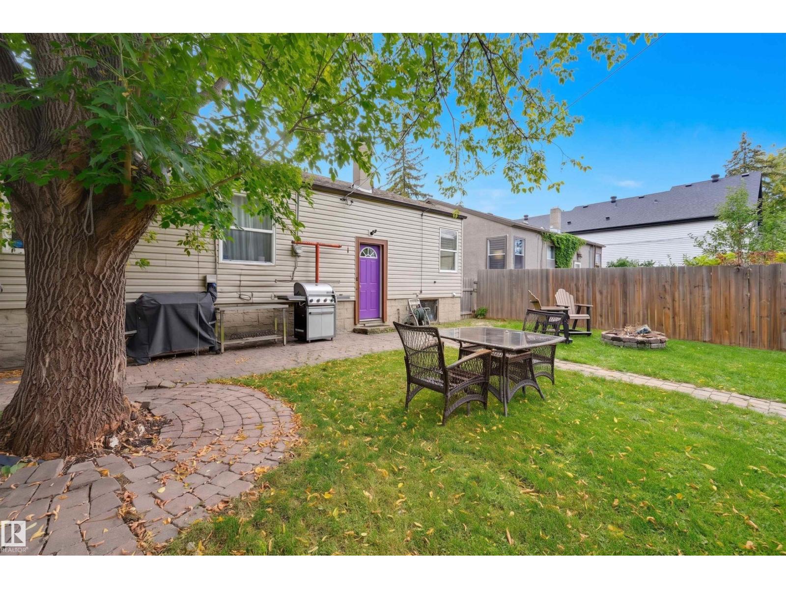 10670 61 AV NW - 17