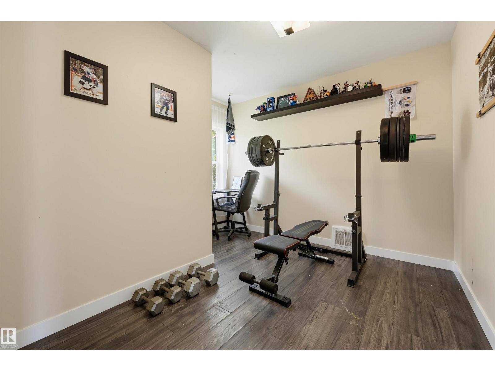 10670 61 AV NW - 24