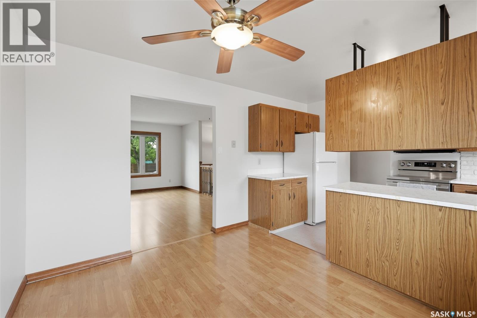 418 Laval CRESCENT - 11