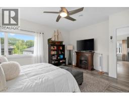 80 Parkplace Lane, photo 21