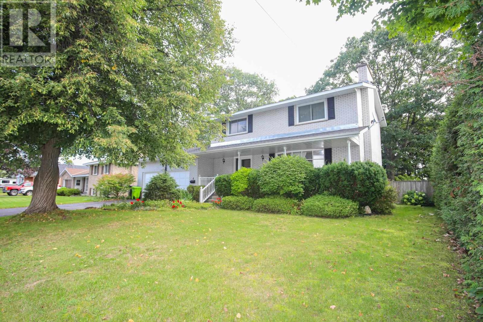 4 Silver Birch DR, Sault Ste. Marie — photo 1