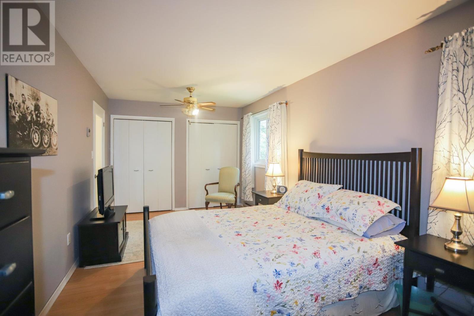 4 Silver Birch DR - 20