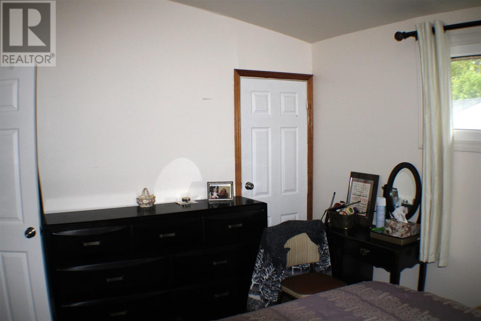 104 White Oak DR W - Image 13