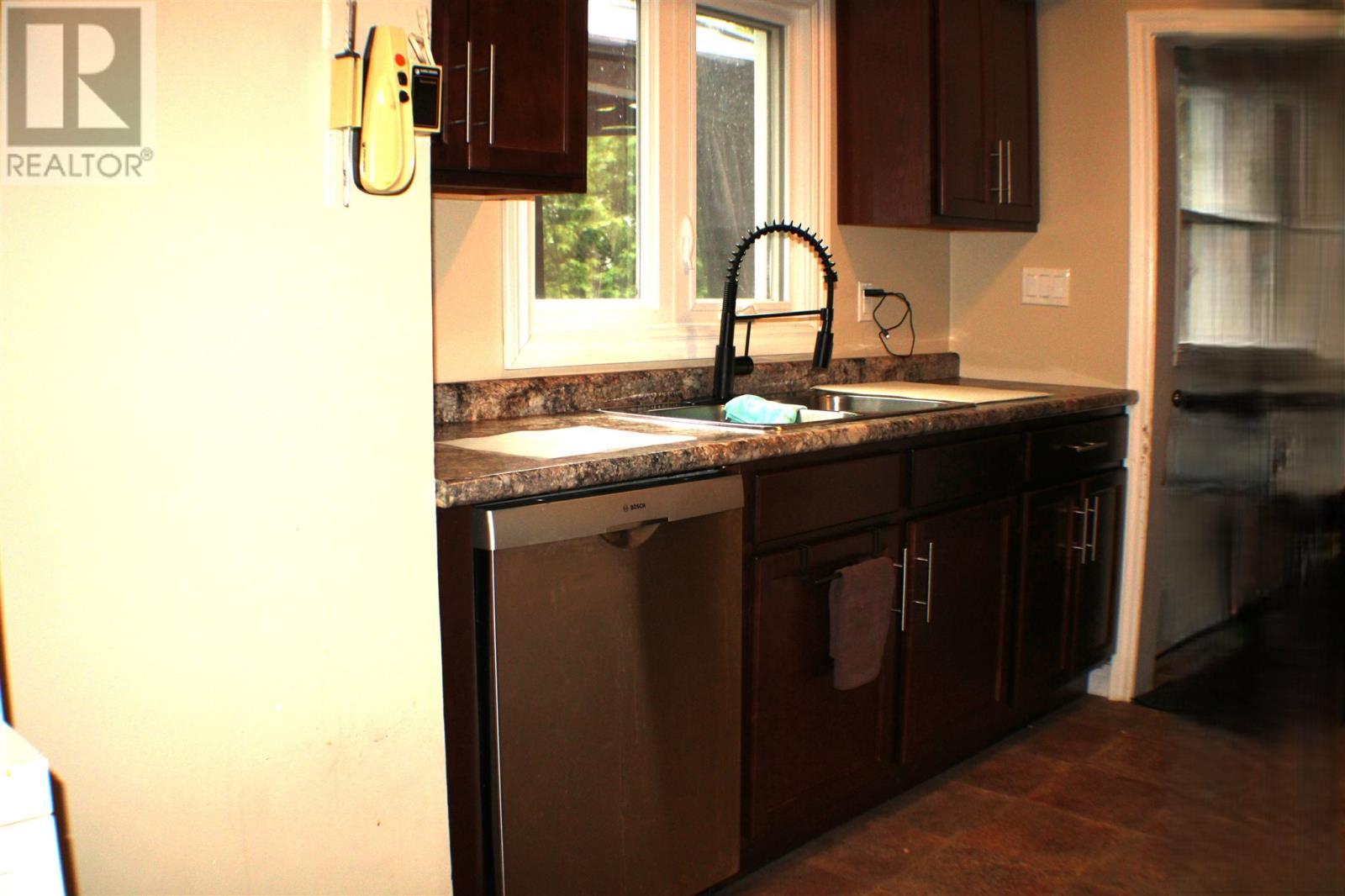 104 White Oak DR W, Sault Ste Marie — photo 3