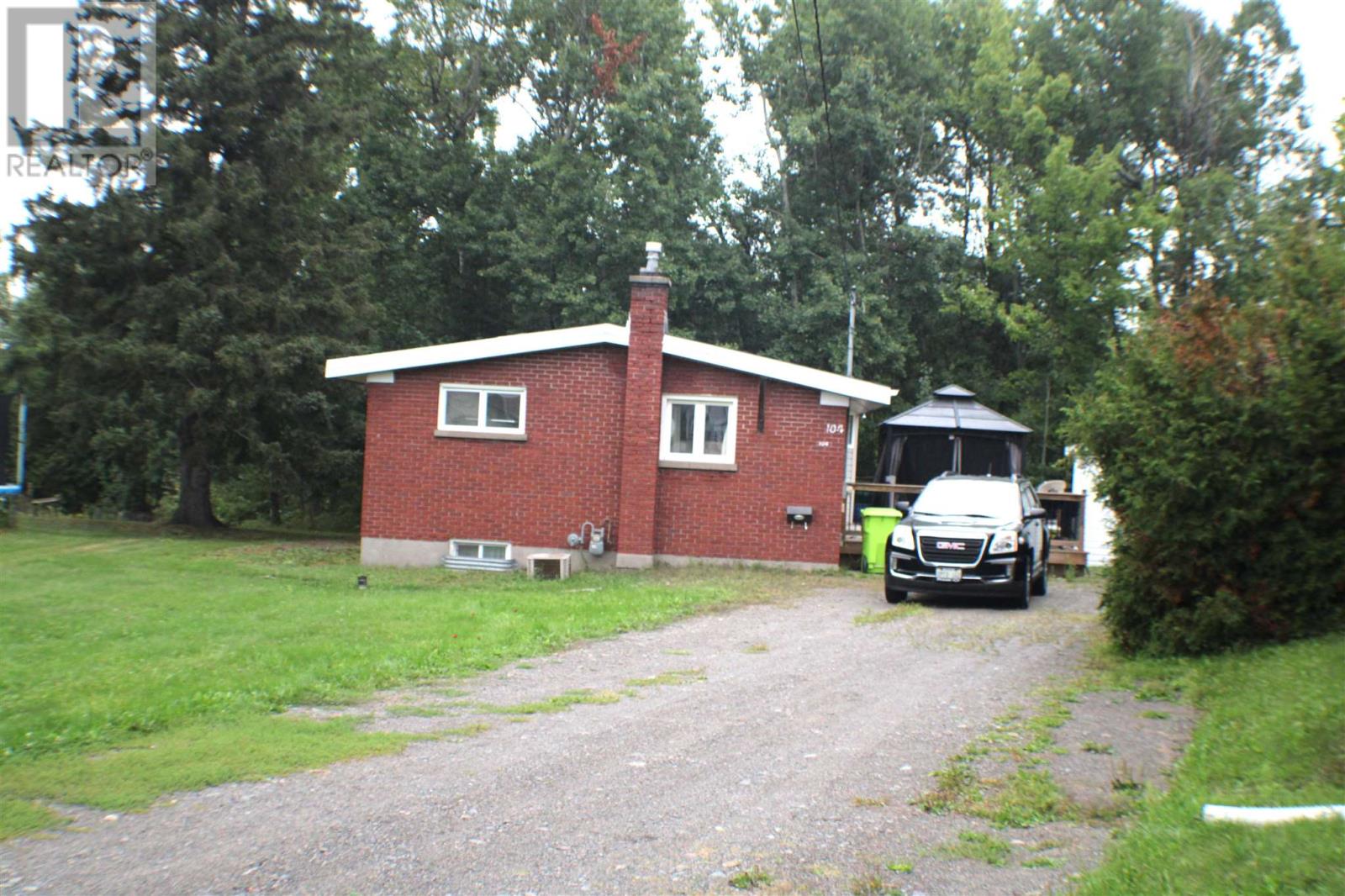 104 White Oak DR W - Image 27