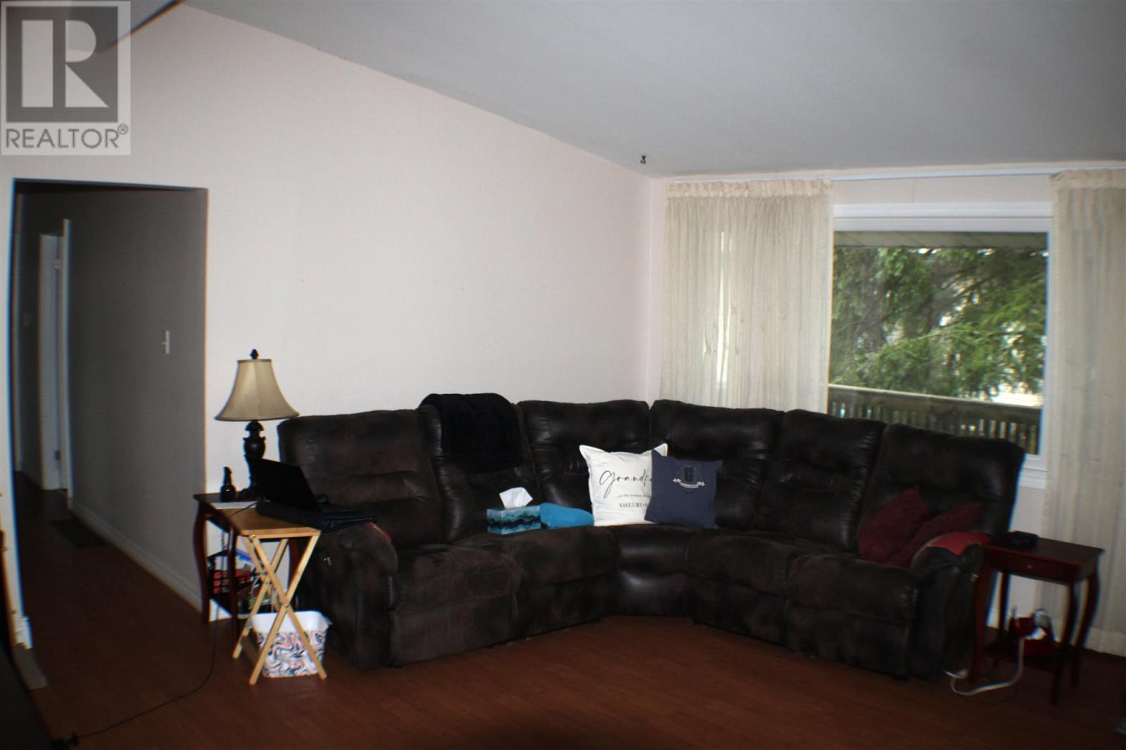104 White Oak DR W - 8