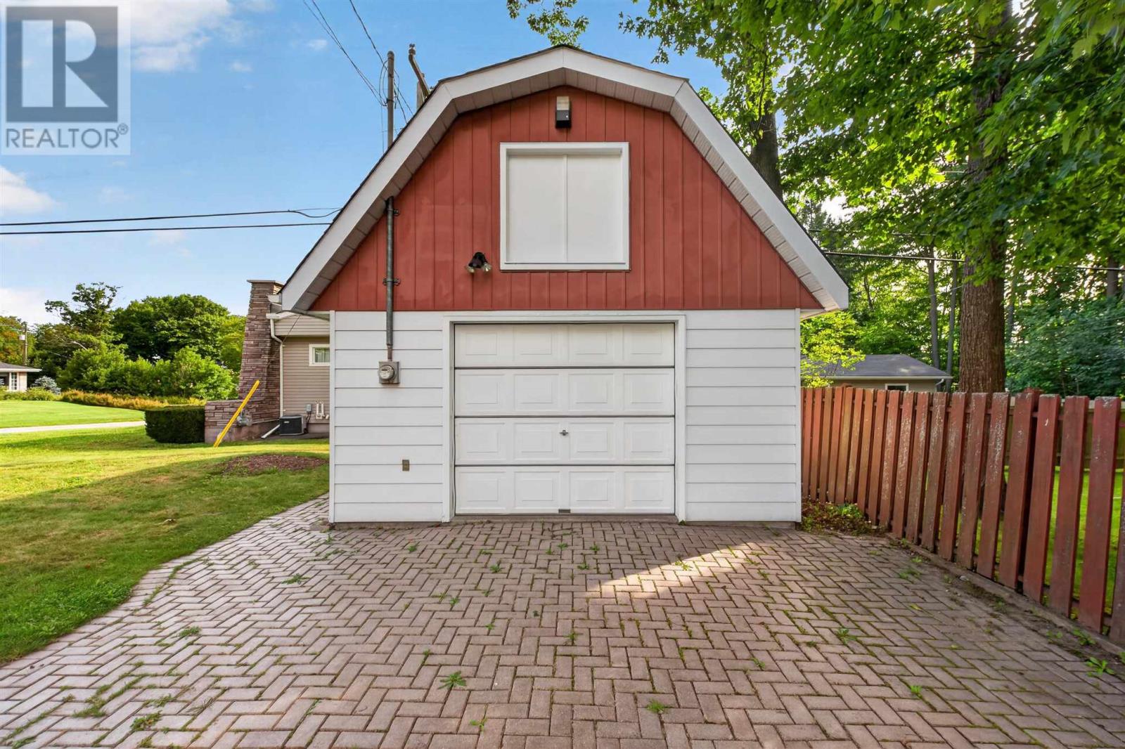 6 Pinemore BLVD - Image 39