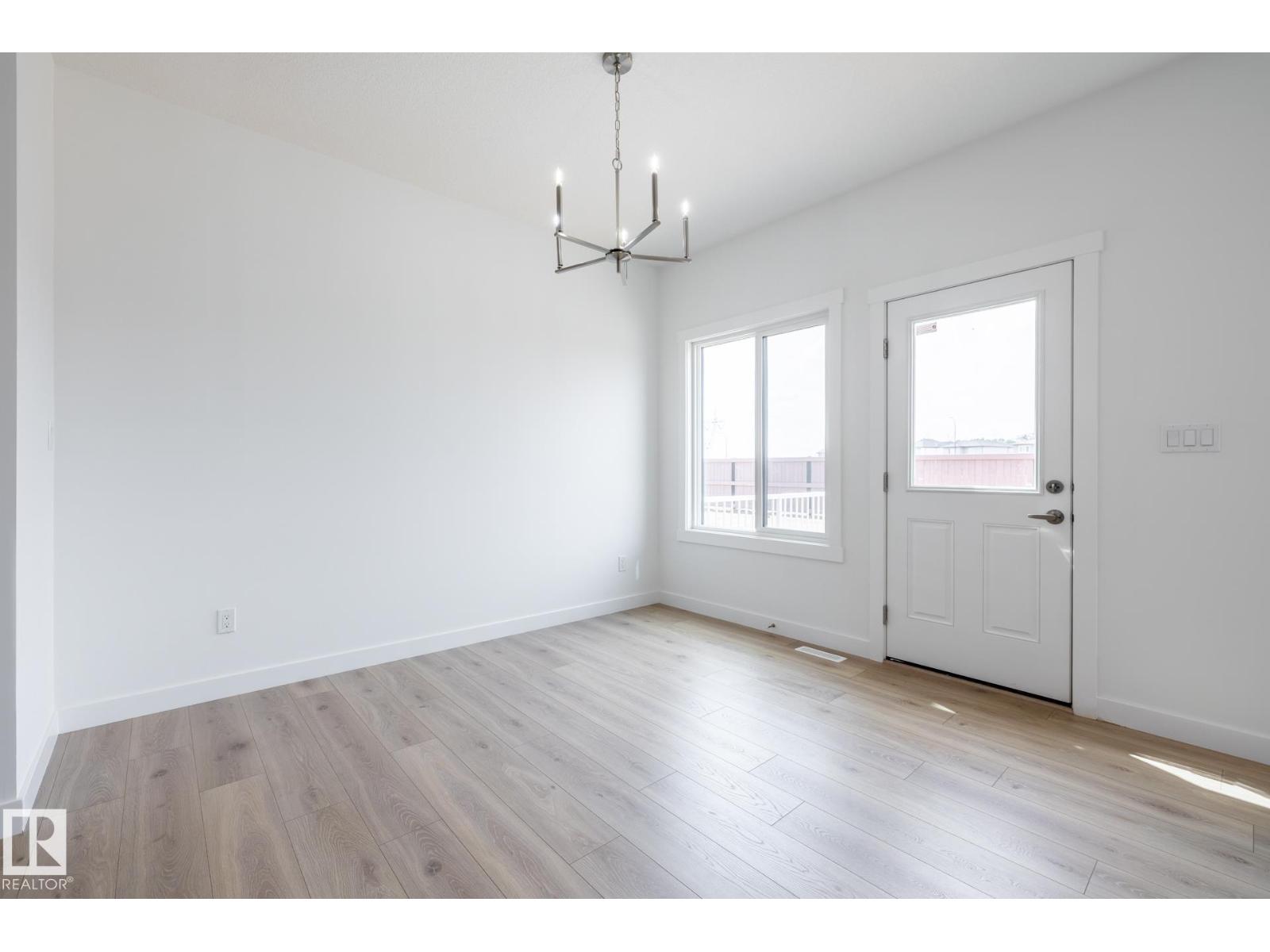 3036 197 Street NW, The Uplands — photo 10 of 21: Property photo