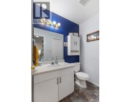 Photo 10 of 32, 101 3307 WESTWOOD DRIVE · Prince George, BC