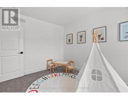 20 (24) - 147 Scotts Drive, Lucan Biddulph, ON N0M2J0 Photo 32
