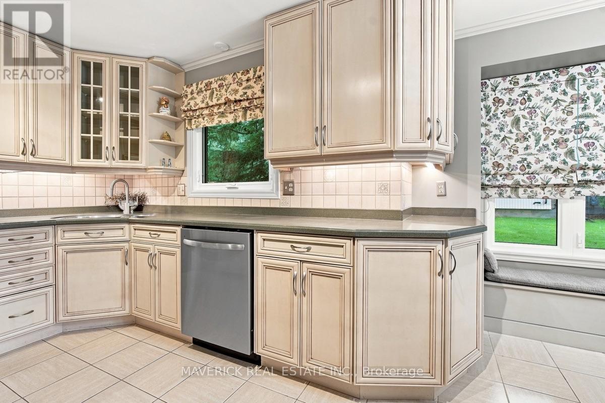 #49 163 PINE VALLEY DRIVE - 11