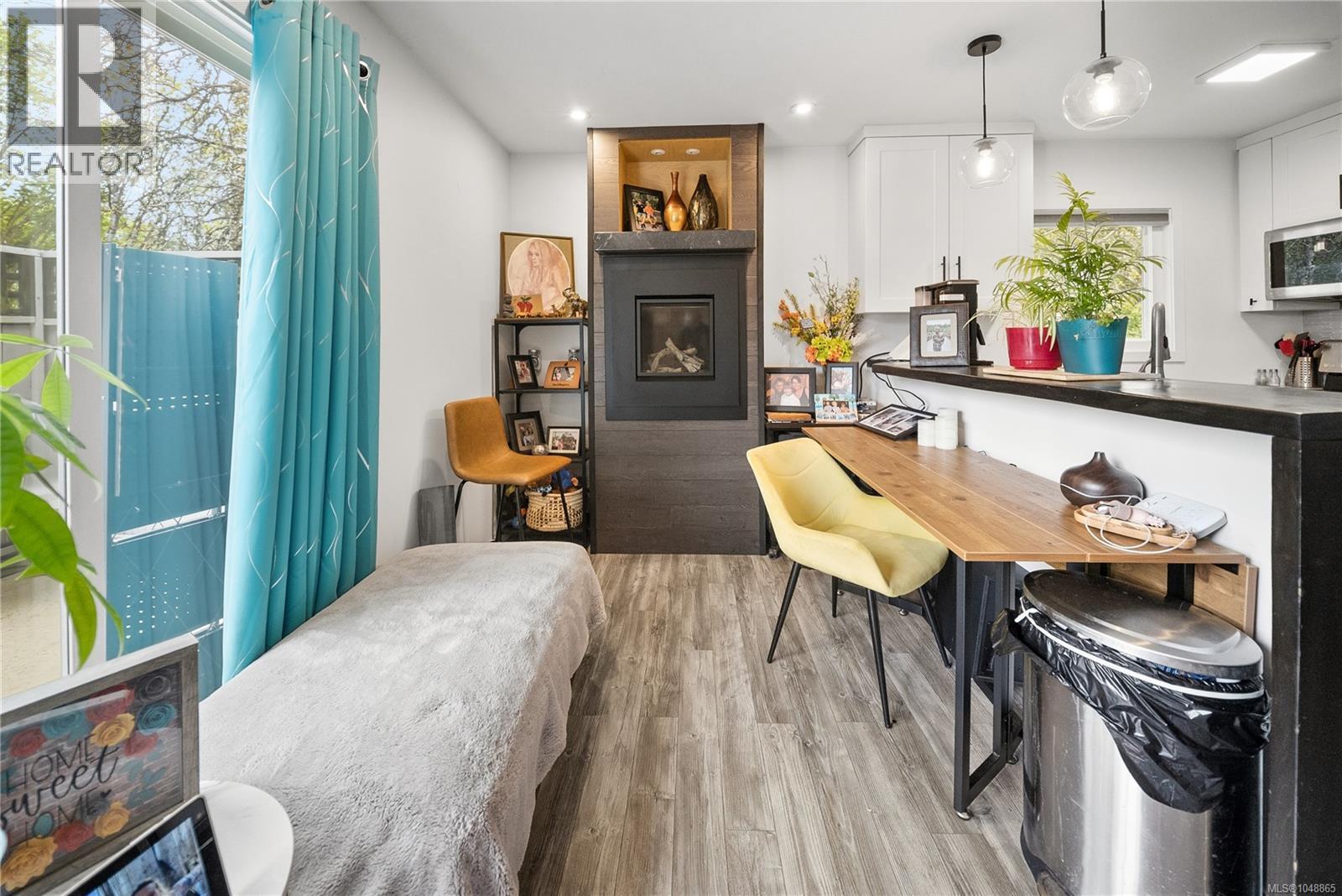 3129 Departure Bay Rd - 13