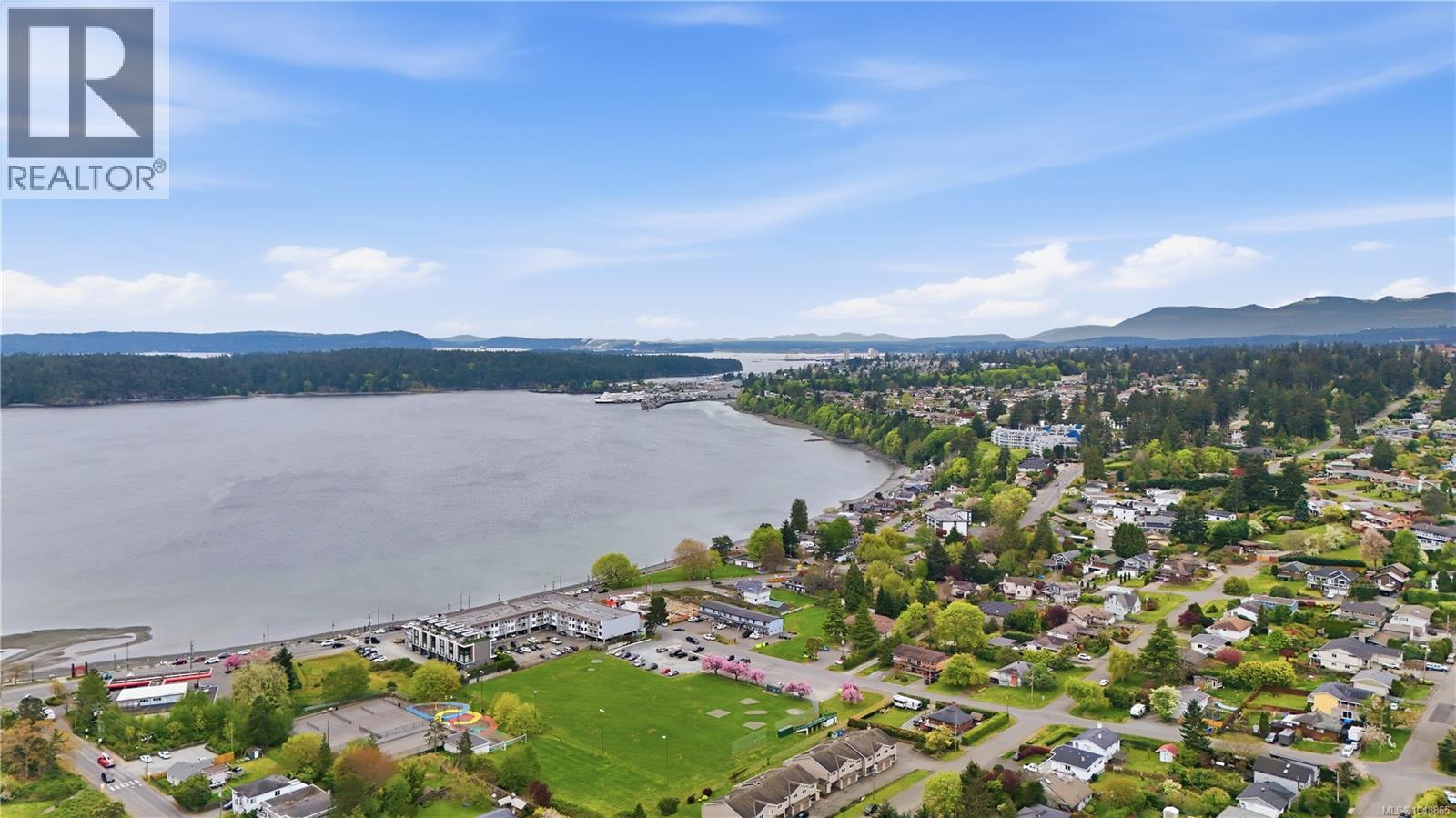 3129 Departure Bay Rd - 4