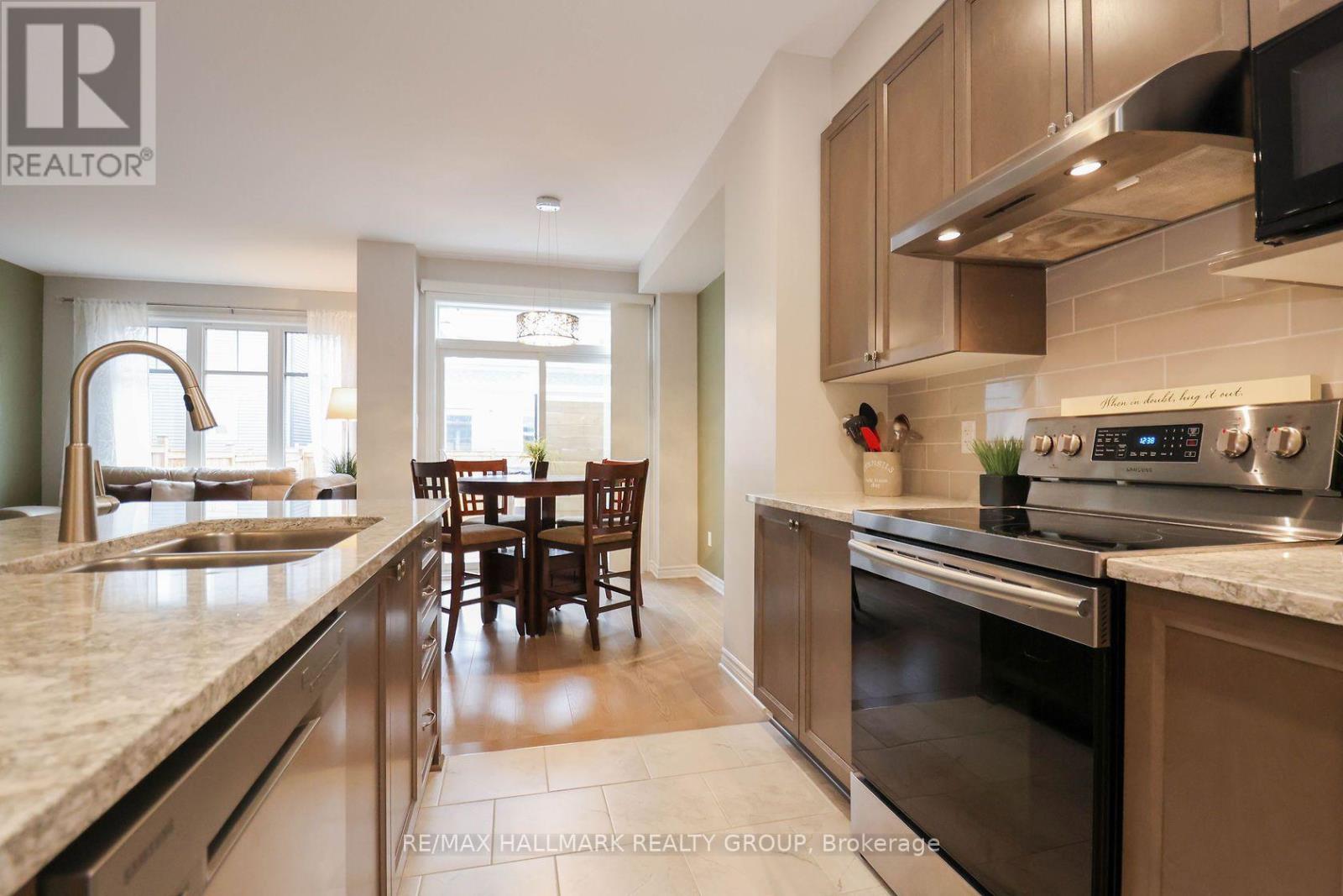 3 Bed, 3 Bath House for Sale in Ottawa – 459 WARMSTONE DRIVE, Ottawa – MLS# X13754828 - Image 13