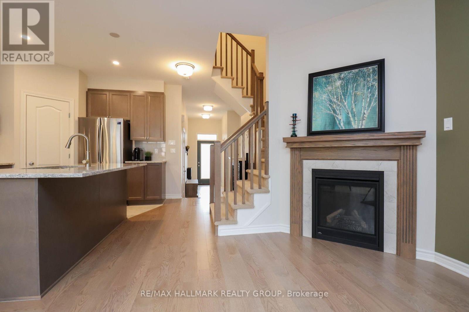 3 Bed, 3 Bath House for Sale in Ottawa – 459 WARMSTONE DRIVE, Ottawa – MLS# X13754828 - Image 21