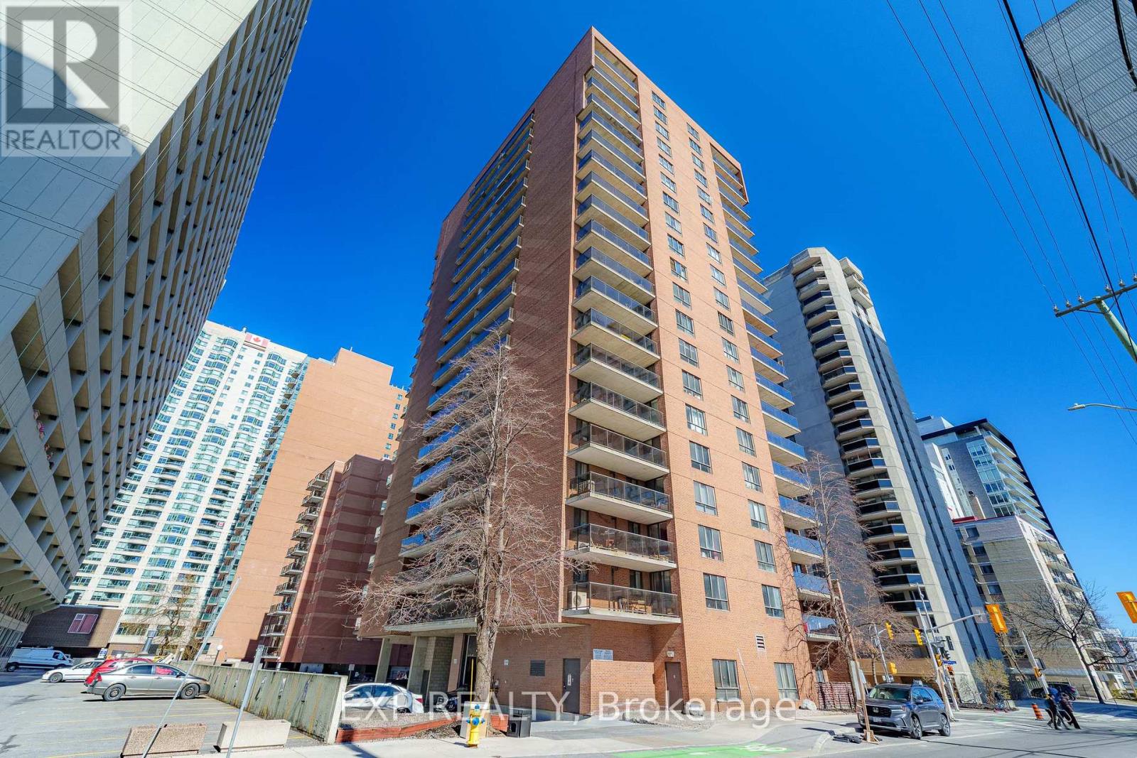#1002 475 LAURIER AVENUE W - 1