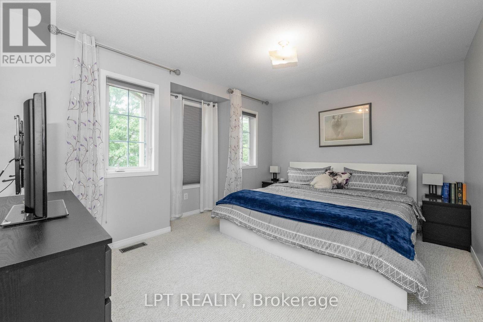 3 Bed, 2 Bath House for Sale in Ottawa – 61 TOBERMORY CRESCENT, Ottawa – MLS# X13754956 - Image 24