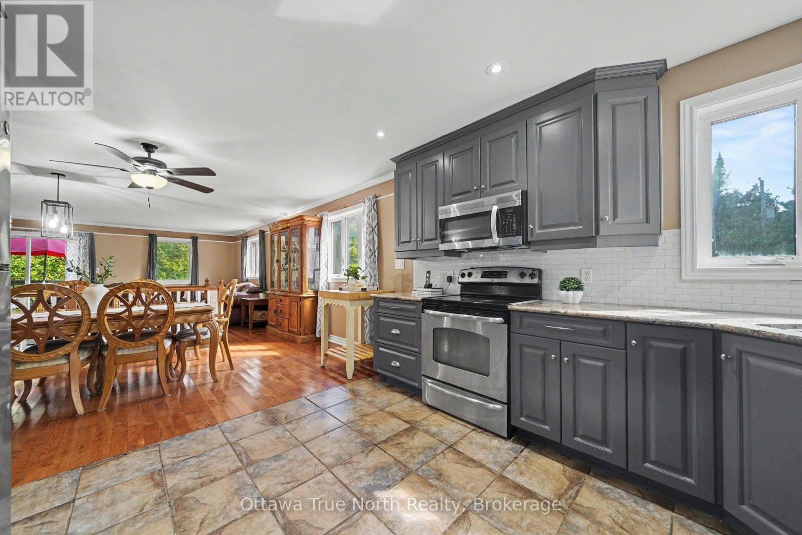 464 DALHOUSIE 1A CONCESSION - 20