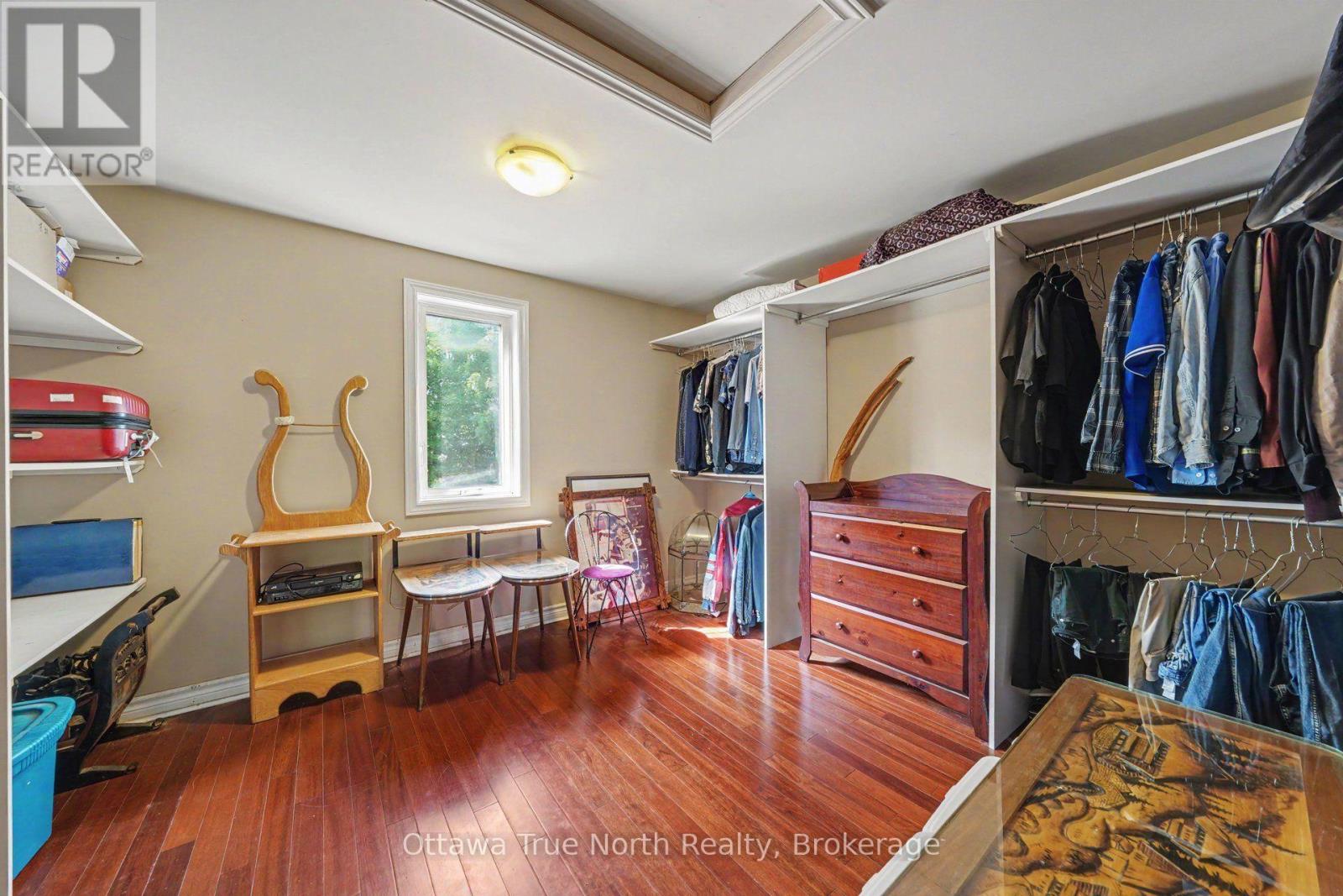 464 DALHOUSIE 1A CONCESSION - 23