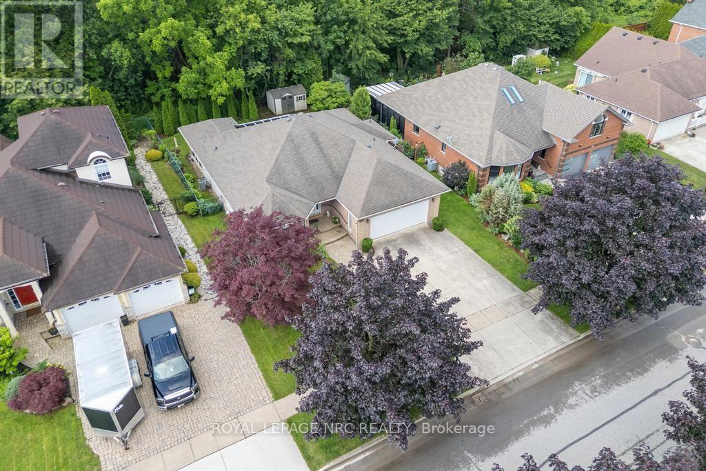 18 HARMONY DRIVE - 27