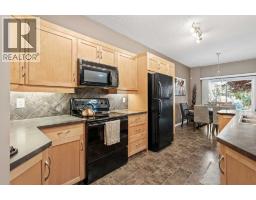 4pc Bathroom - 52 Copperfield Close Se, Calgary, AB T2Z4L2 Photo 6