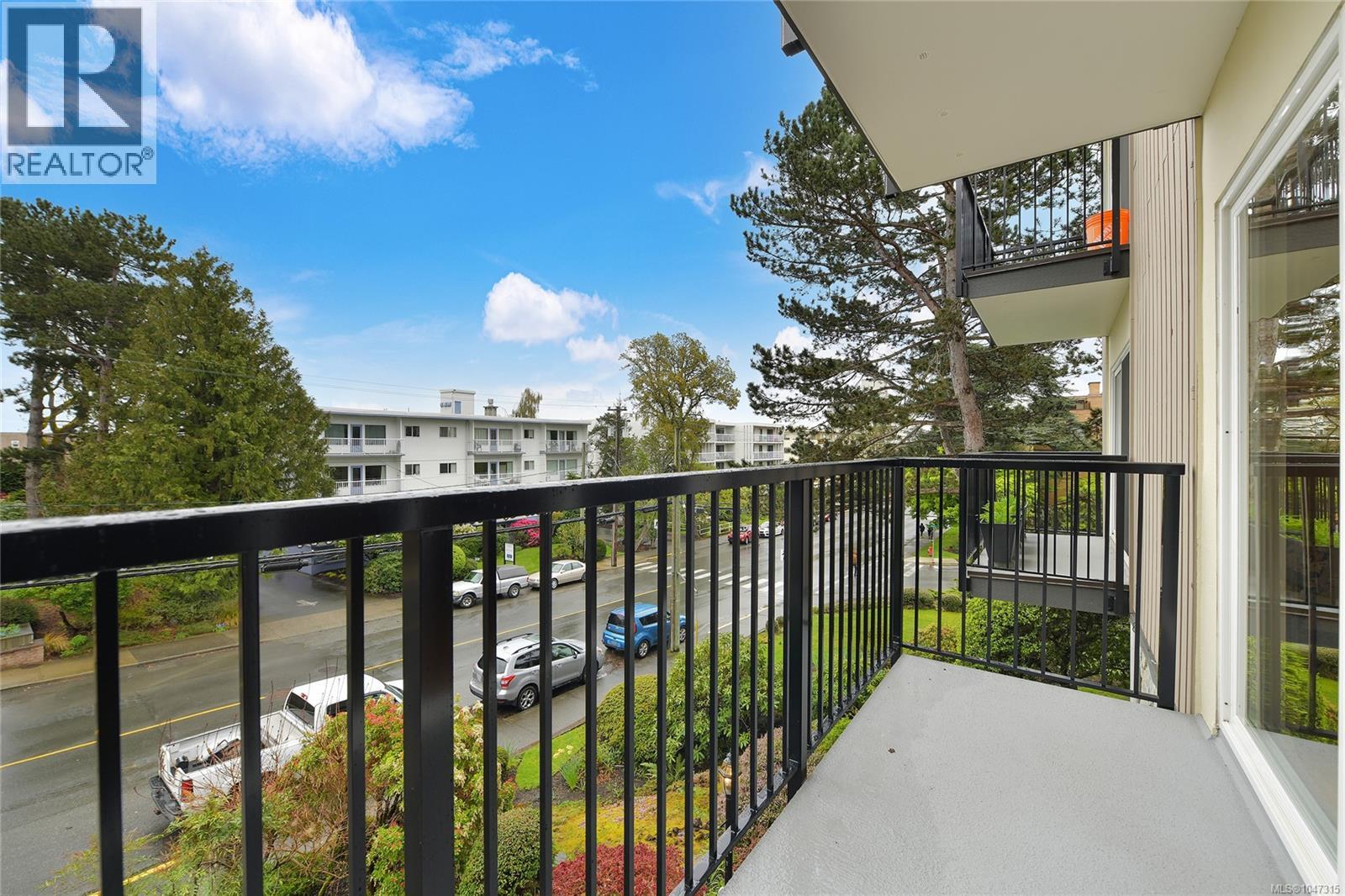 #102 1400 Newport Ave - 25