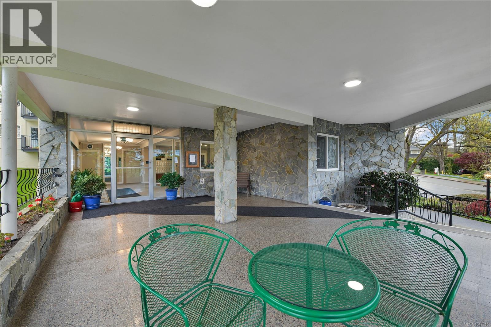 #102 1400 Newport Ave - 28