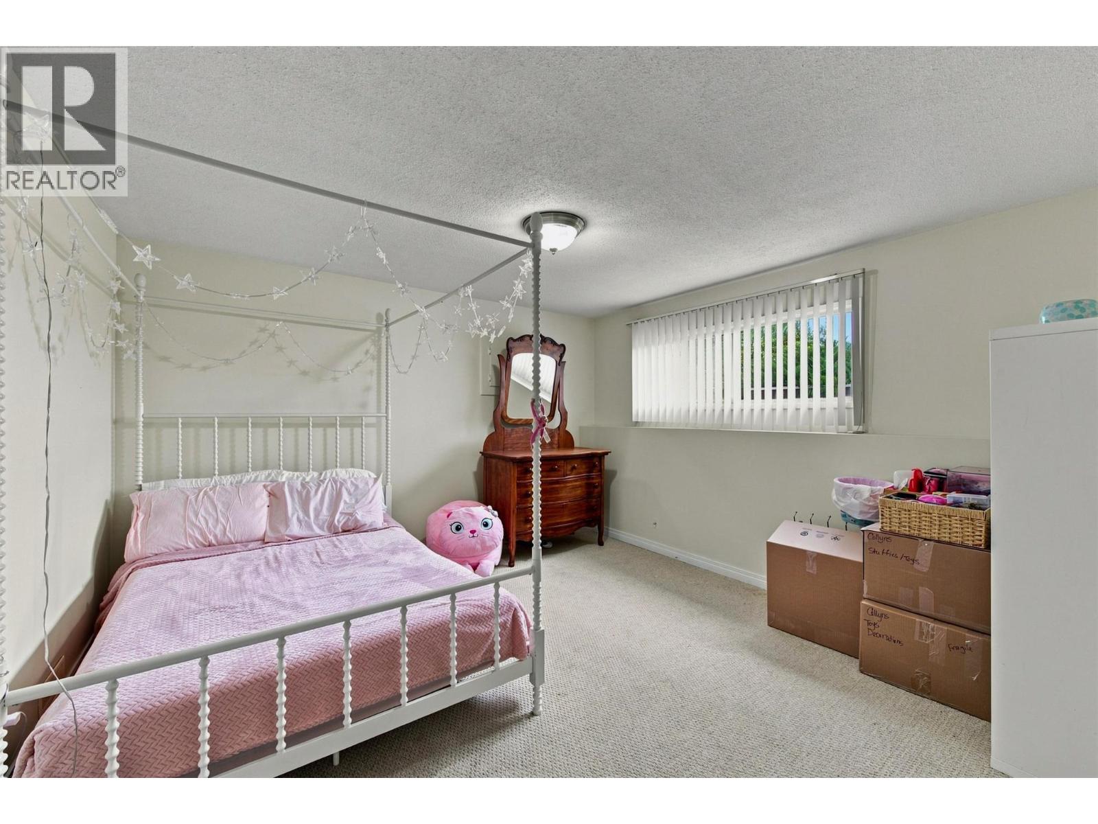 6875 Herry Road - 33