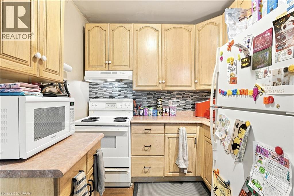 52 KENSINGTON Avenue N - 10