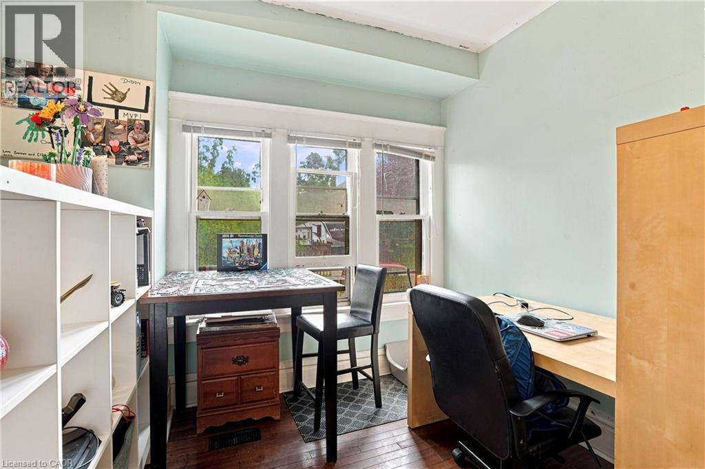 52 KENSINGTON Avenue N - 11