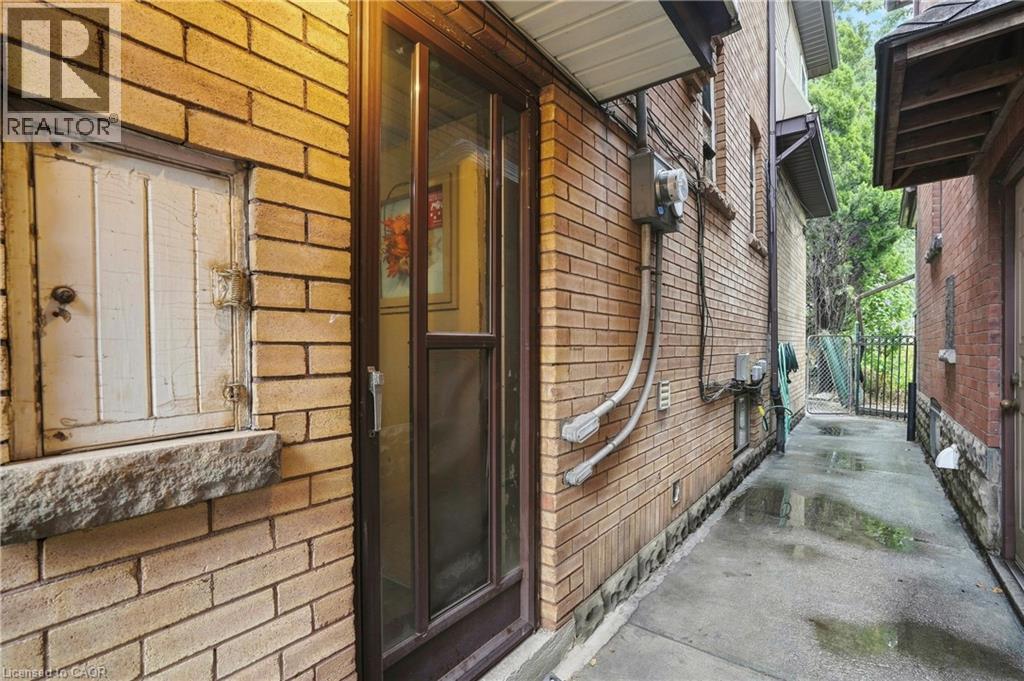 52 KENSINGTON Avenue N - 34