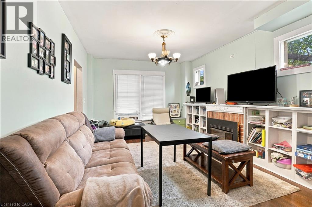 52 KENSINGTON Avenue N - 6