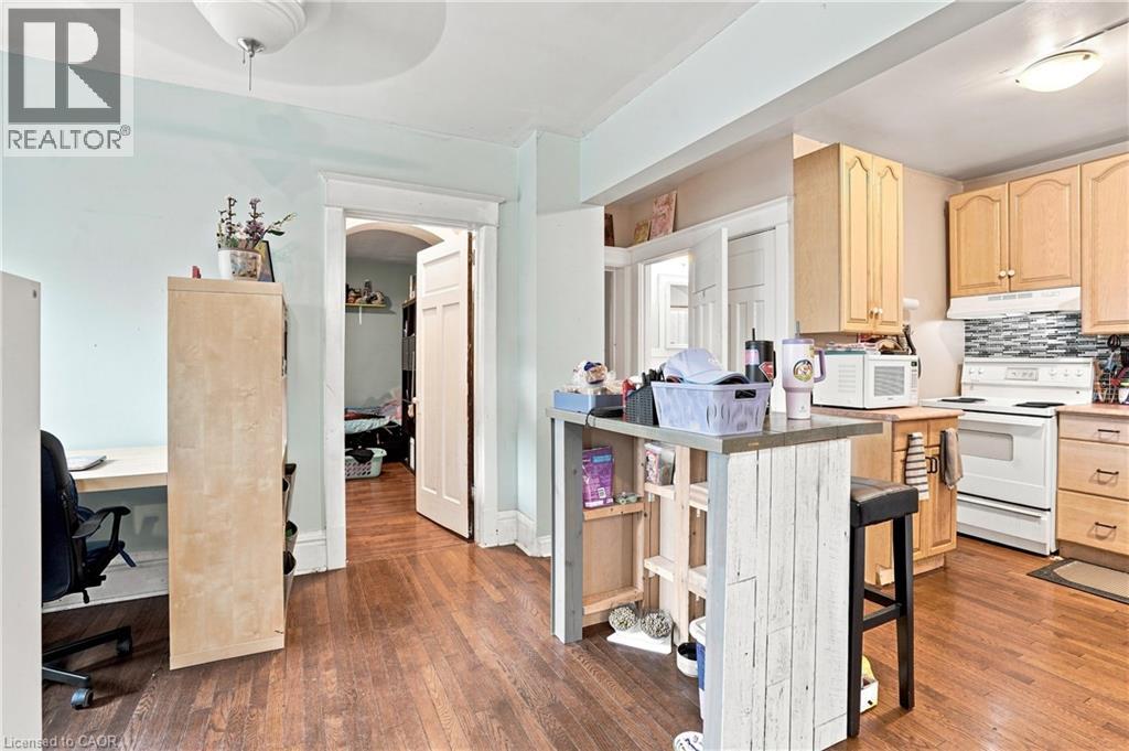 52 KENSINGTON Avenue N - 7