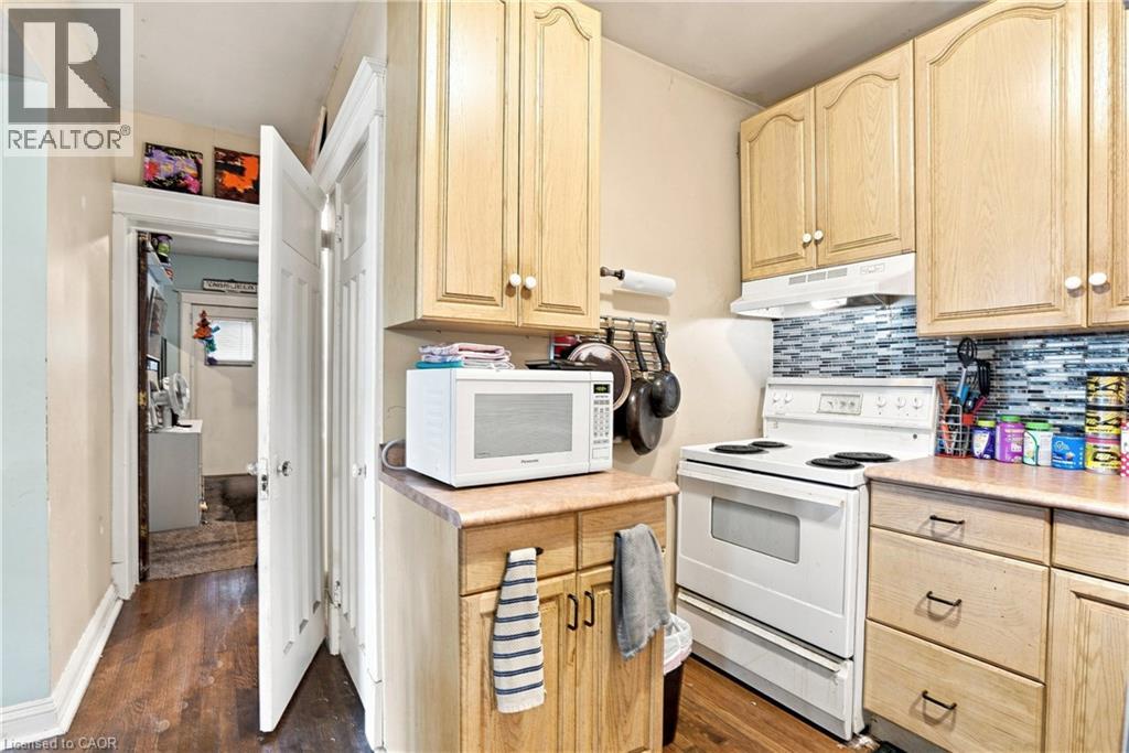 52 KENSINGTON Avenue N - 9