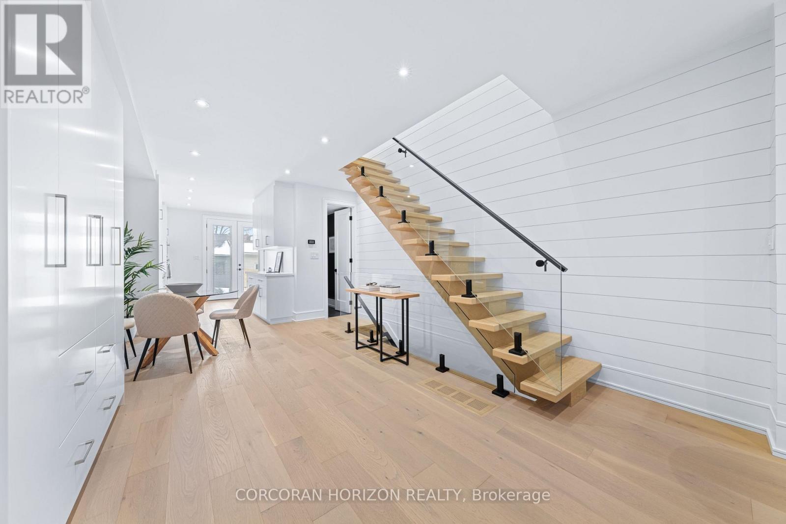 225 CHRISTIE STREET - 6