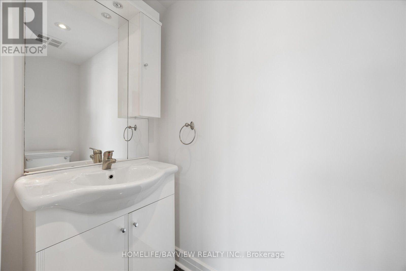 #508 1 AVONDALE AVENUE - 18